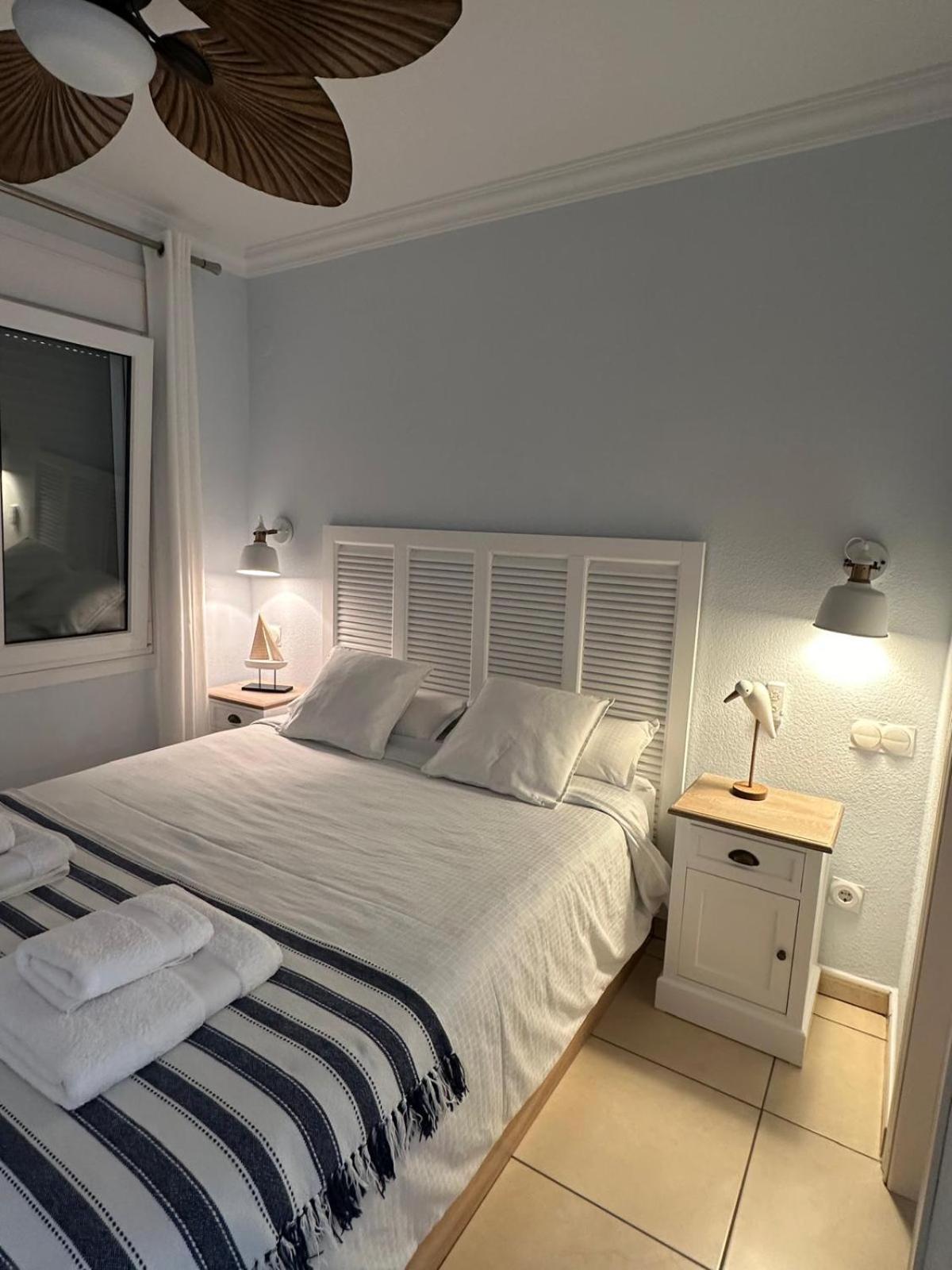 Oliva Nova Flat In Front Of Met Apartment Bagian luar foto