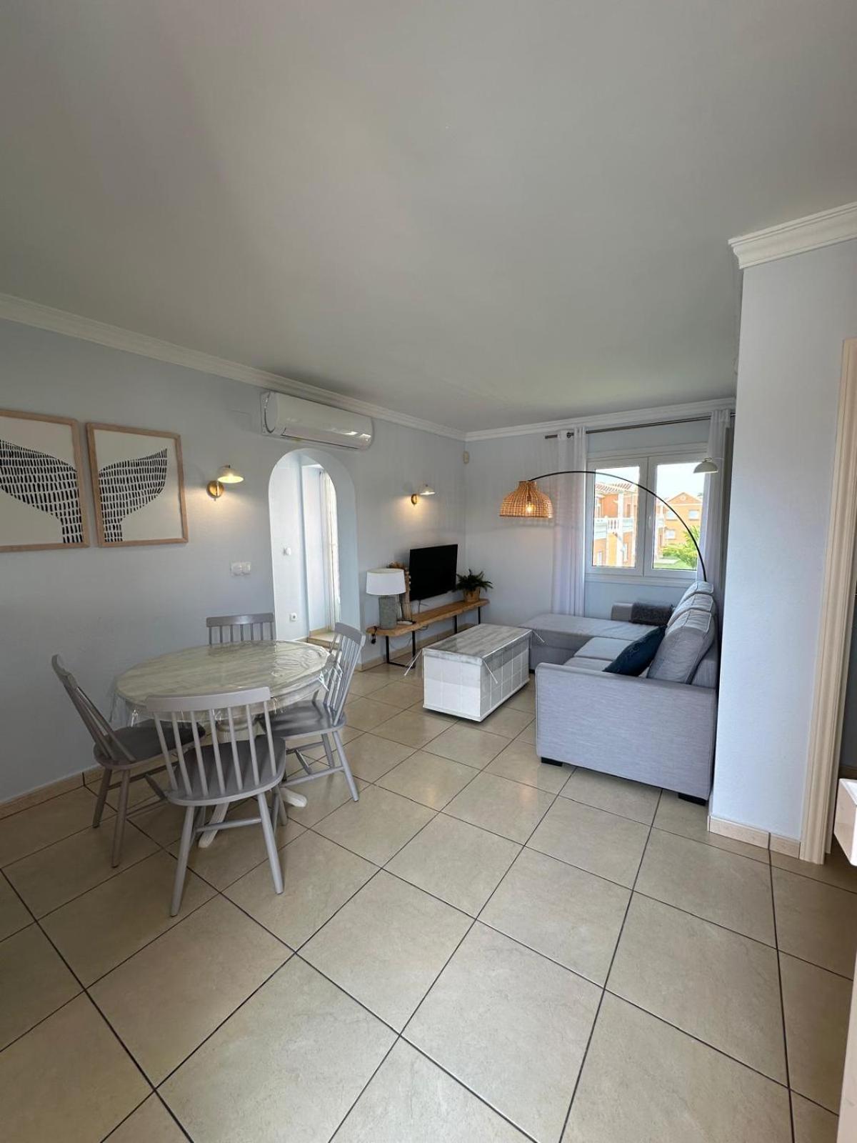 Oliva Nova Flat In Front Of Met Apartment Bagian luar foto